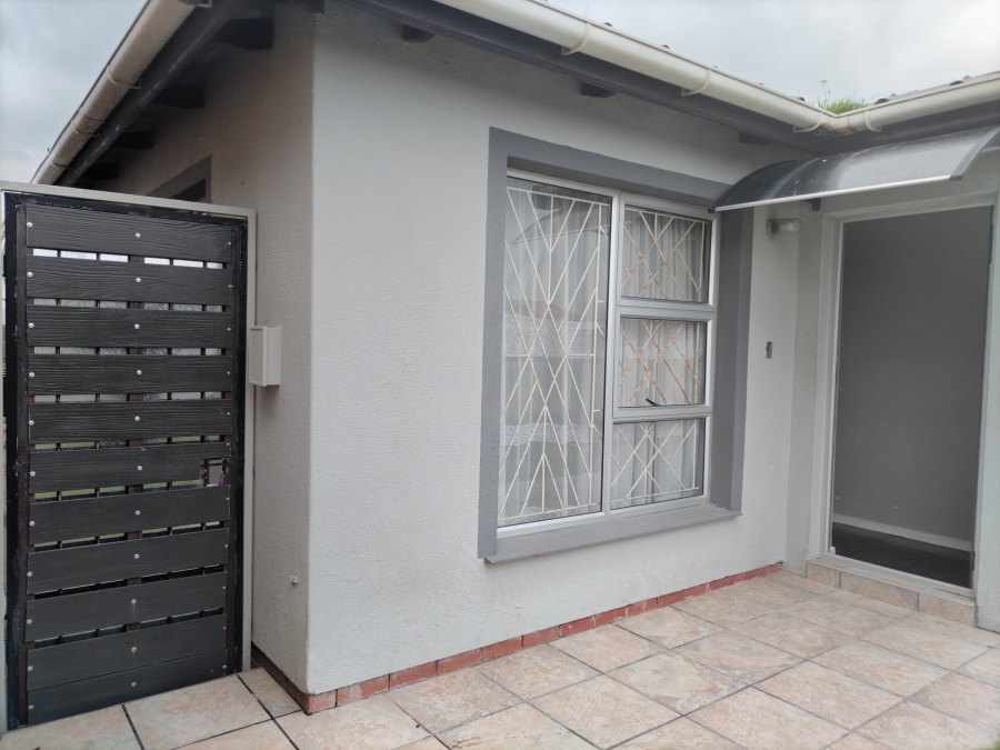 To Let 3 Bedroom Property for Rent in Bell Glen Western Cape